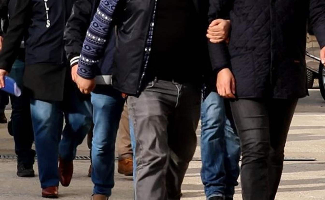 Konya'da 225 ruhsatsız tabanca ele geçirildi! 2 zanlı tutuklandı