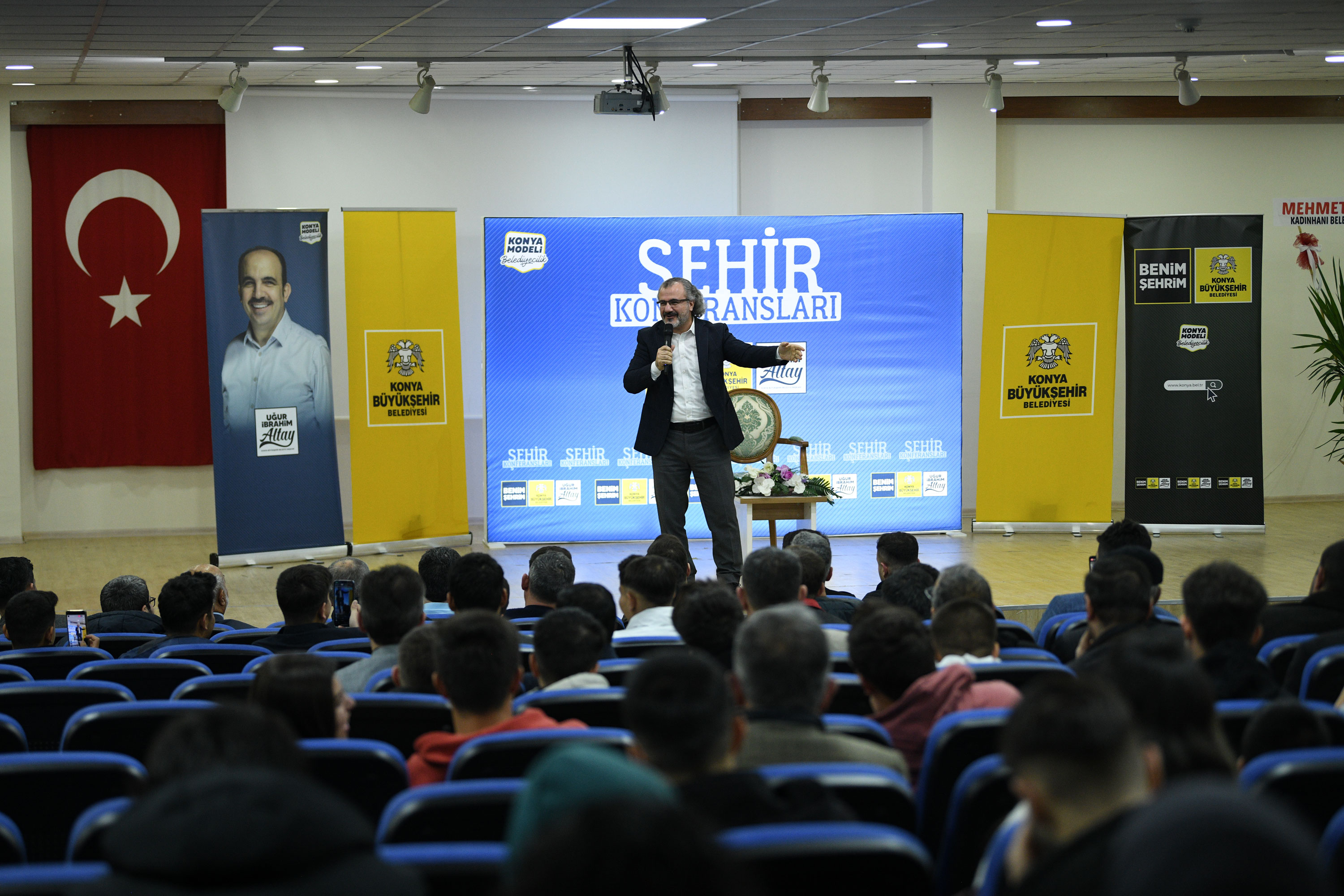 Konya Büyükşehir Belediyesi’nin Şehir Konferansları İlçelerde Sürüyor