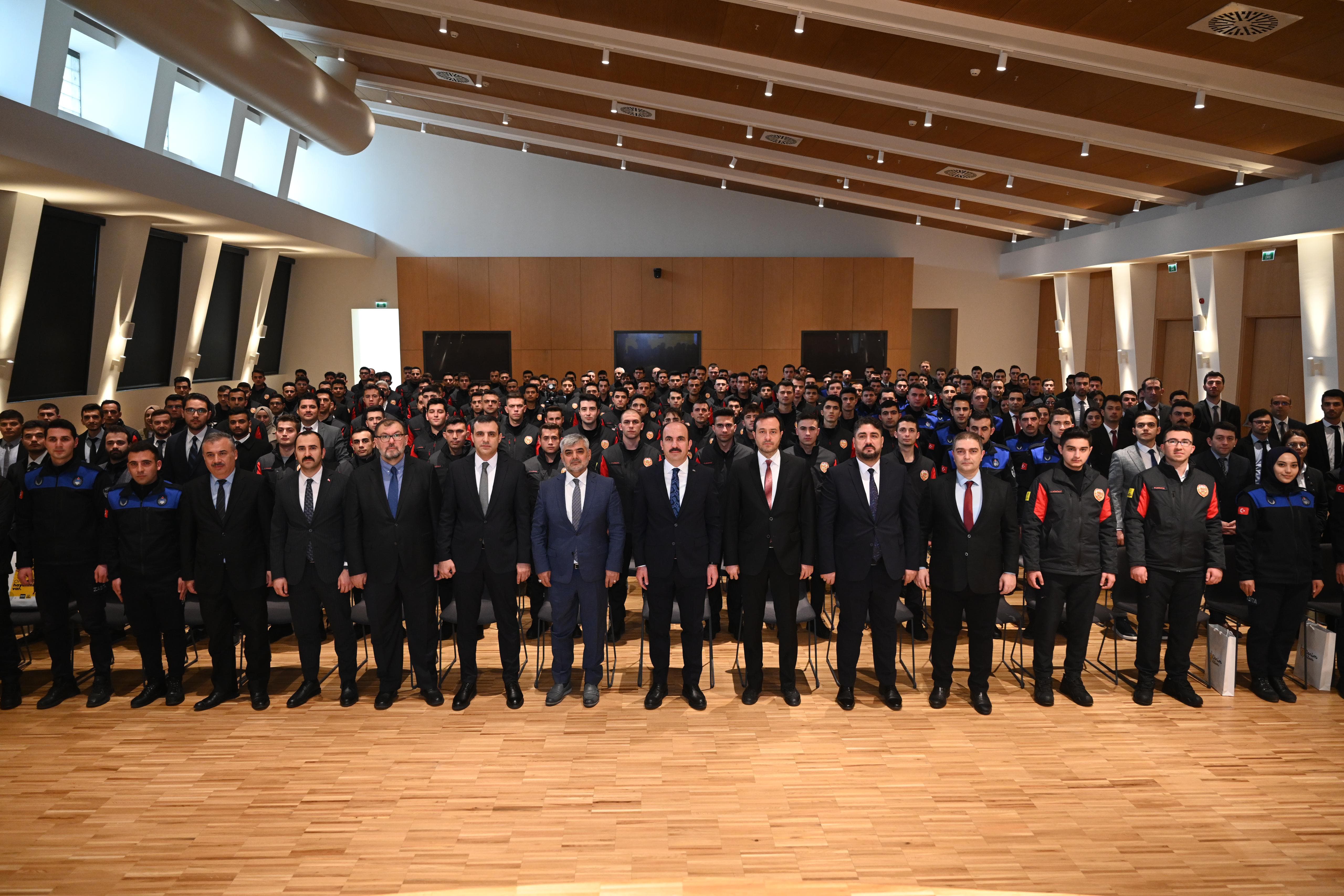 Konya Büyükşehir Belediyesi’nin Yeni Neferleri Başkan Altay’la Buluştu