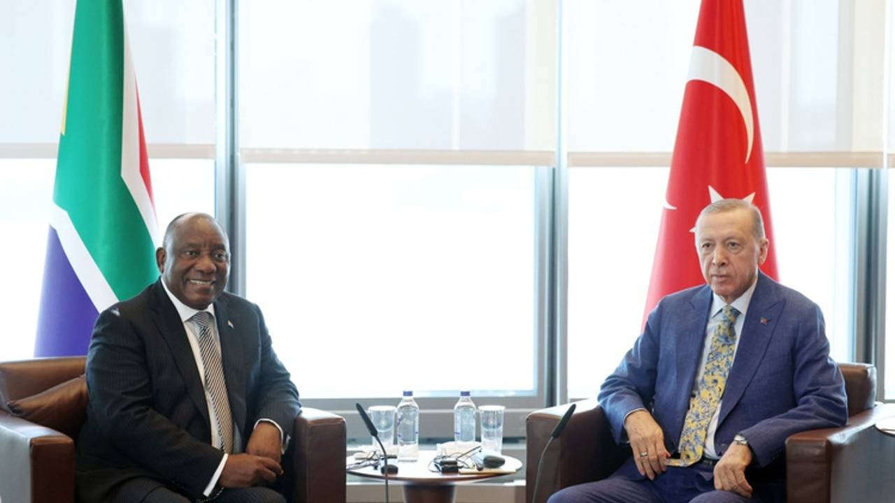 Cumhurbaşkanı Erdoğan, Güney Afrika Cumhurbaşkanı Ramaphosa ile Telefonda görüştü