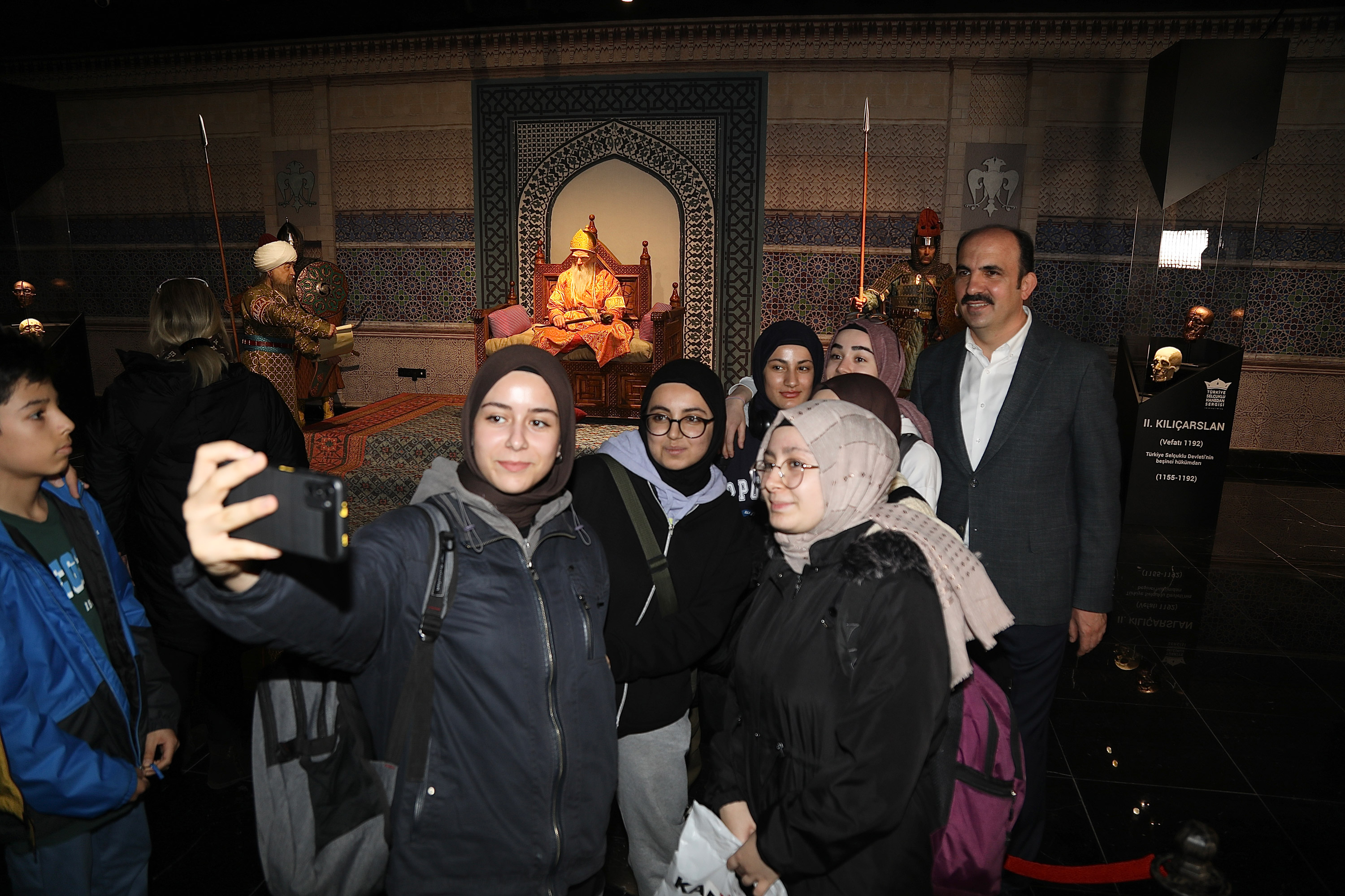Darü’l-Mülk Sergi Sarayı, Selçuklu Mirasını Yaşatıyor | Konya Büyükşehir Belediyesi
